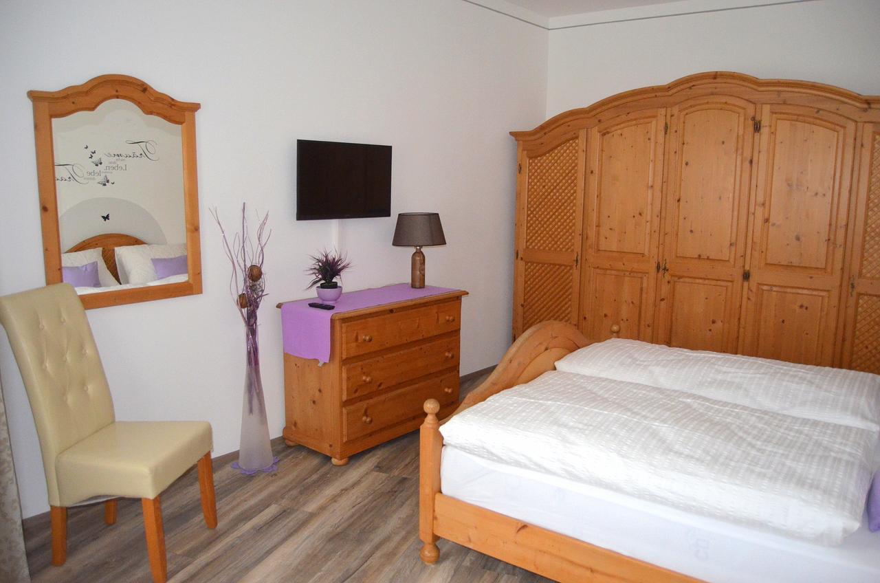 Pension Zum Strell Hollabrunn Exterior foto