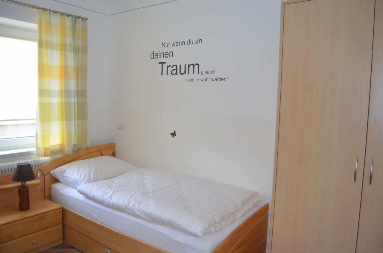 Pension Zum Strell Hollabrunn Exterior foto