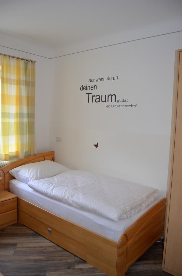 Pension Zum Strell Hollabrunn Exterior foto