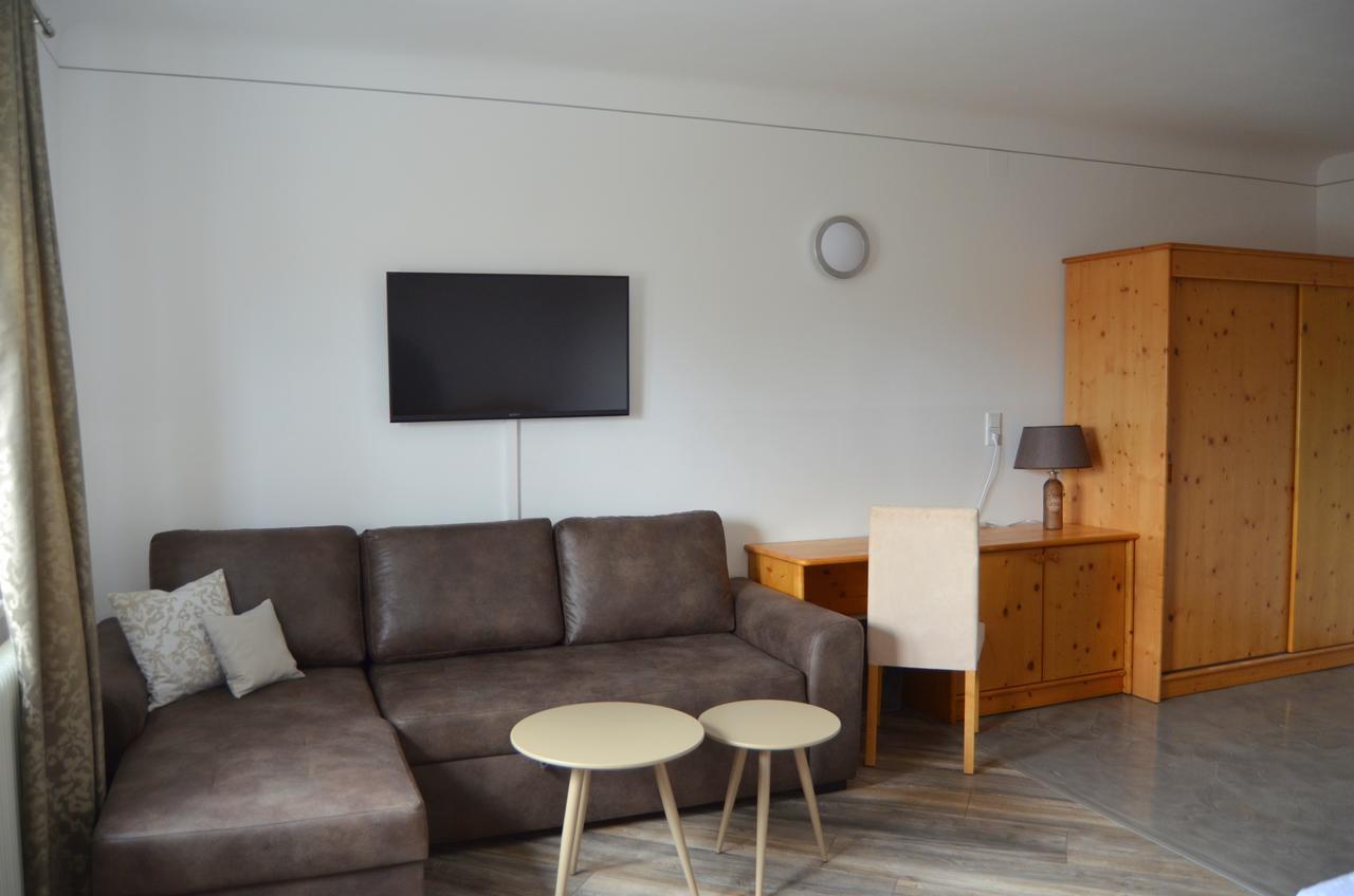 Pension Zum Strell Hollabrunn Exterior foto